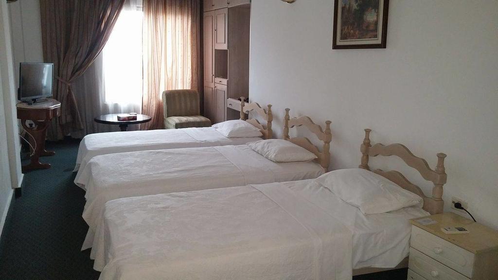 Arcada Marina Hotel จูนิเย ภายนอก รูปภาพ
